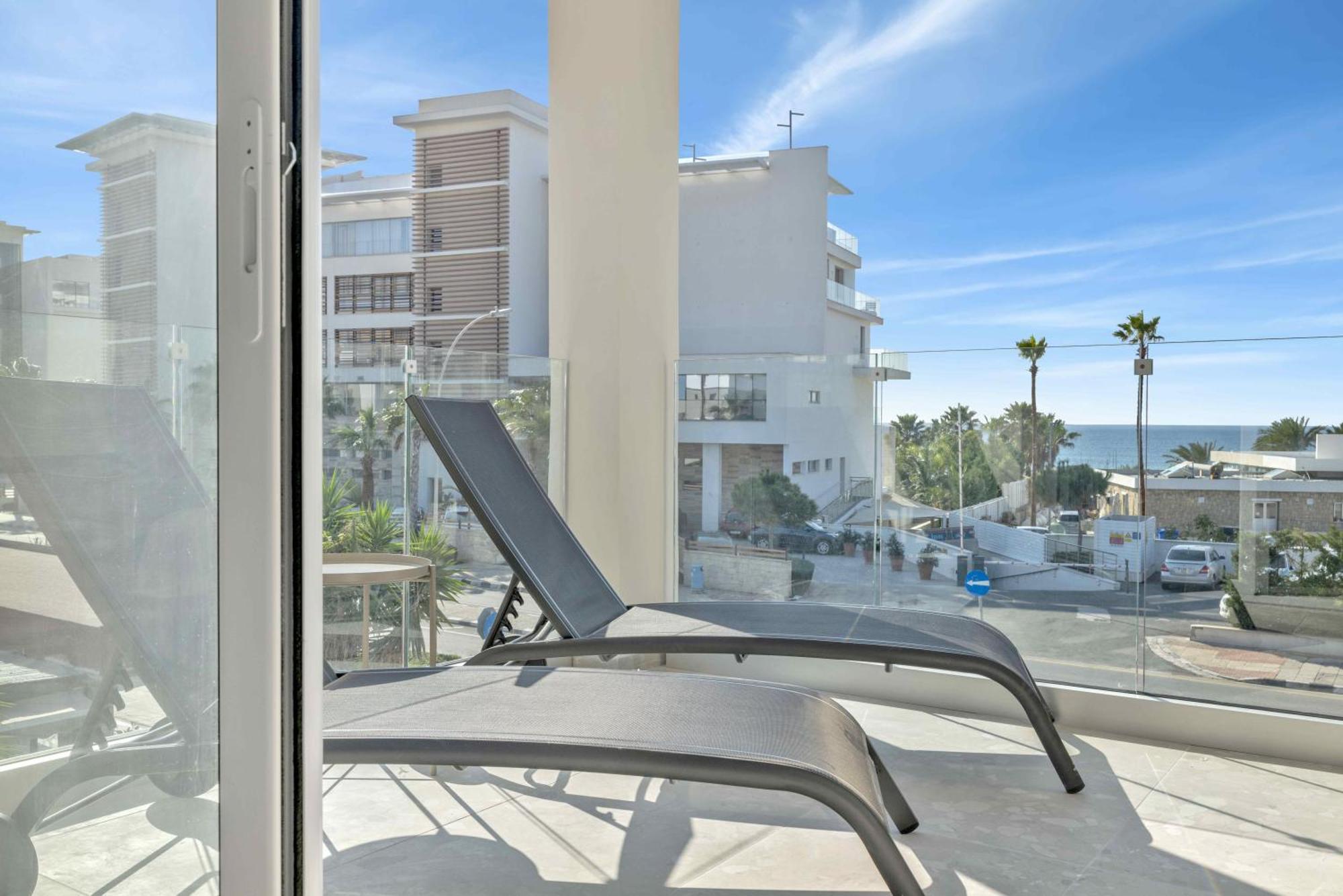 Phaedrus Living: Seaview Luxury Flat Limnaria 150 Apartment Paphos ภายนอก รูปภาพ