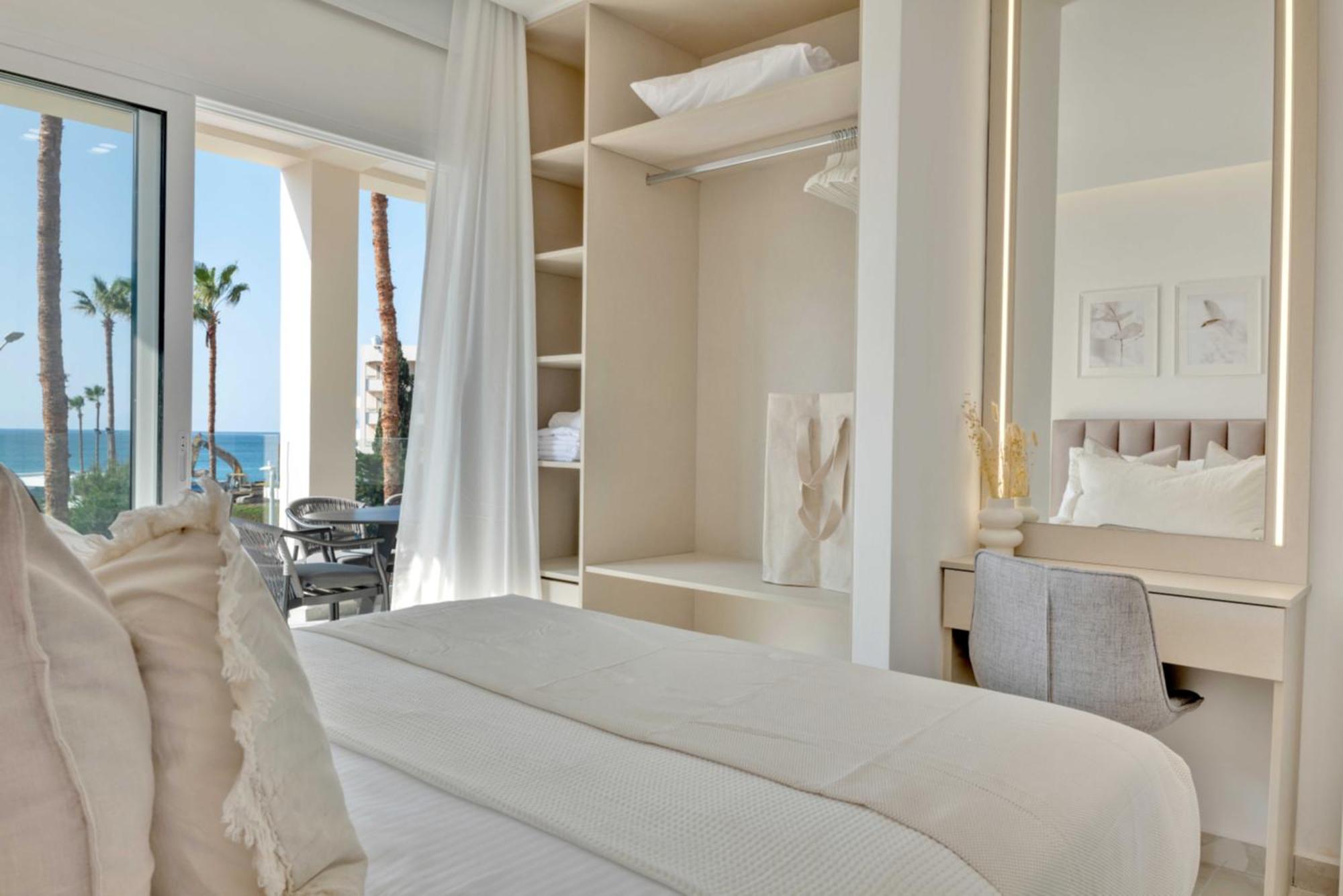 Phaedrus Living: Seaview Luxury Flat Limnaria 150 Apartment Paphos ภายนอก รูปภาพ