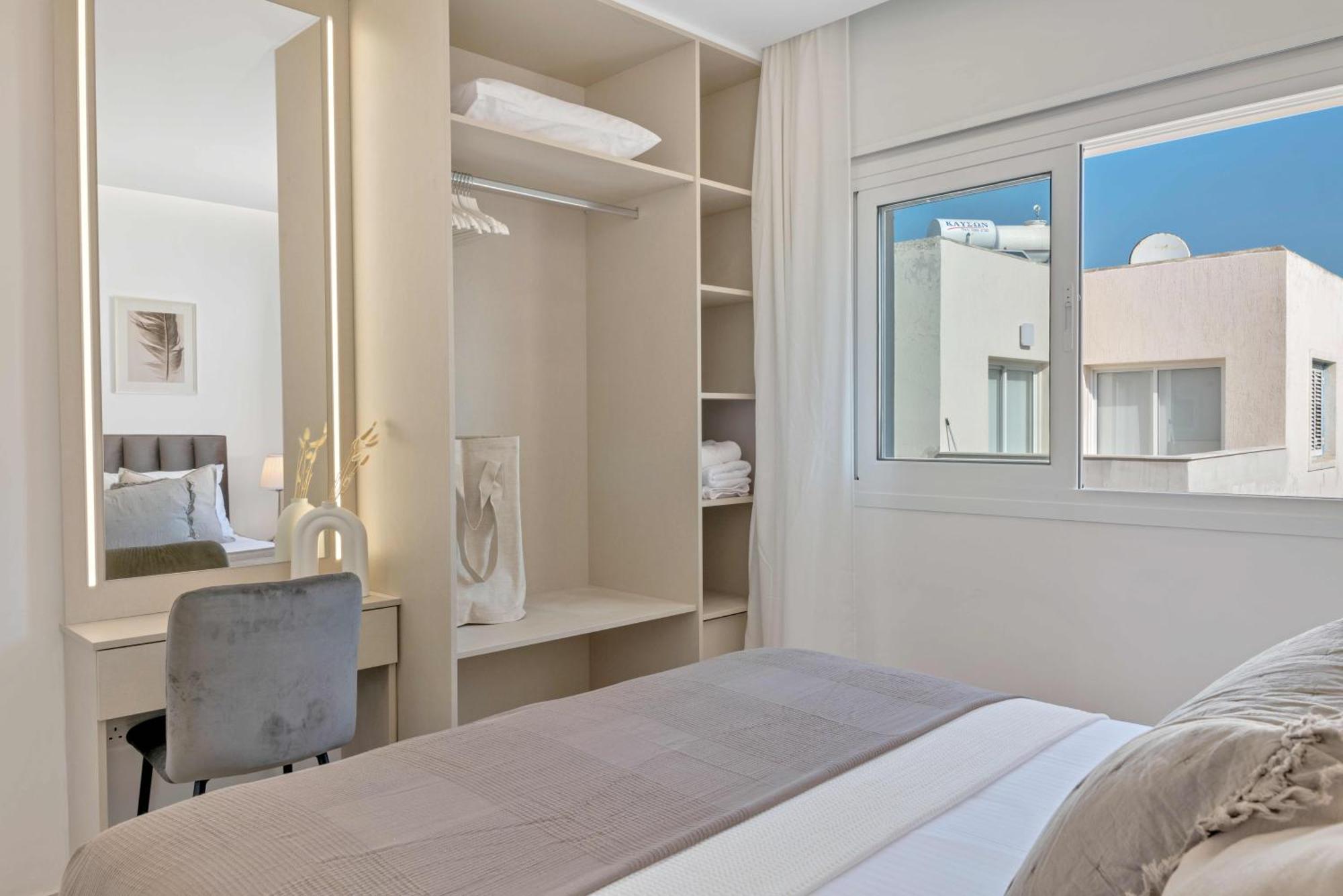 Phaedrus Living: Seaview Luxury Flat Limnaria 150 Apartment Paphos ภายนอก รูปภาพ