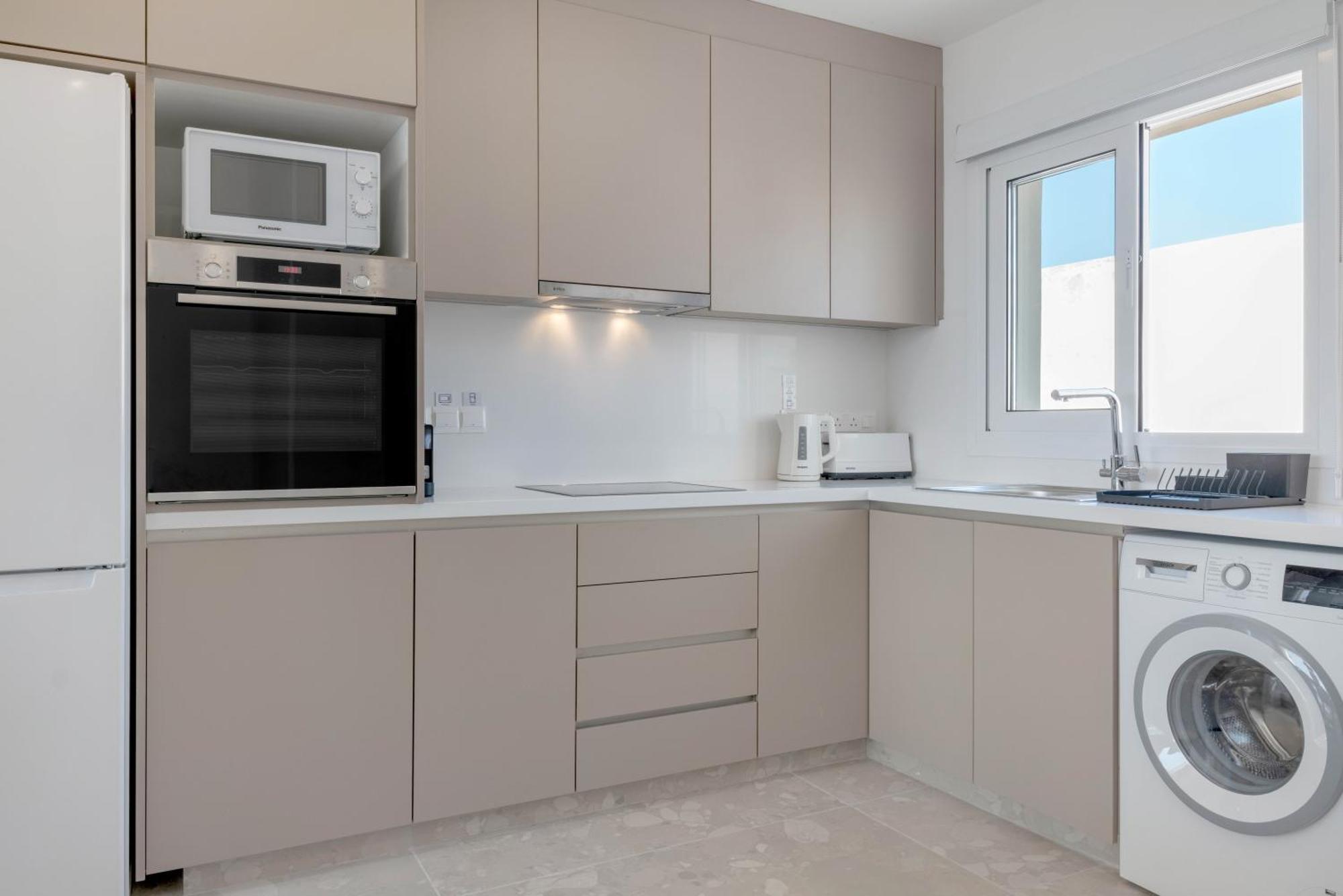 Phaedrus Living: Seaview Luxury Flat Limnaria 150 Apartment Paphos ภายนอก รูปภาพ